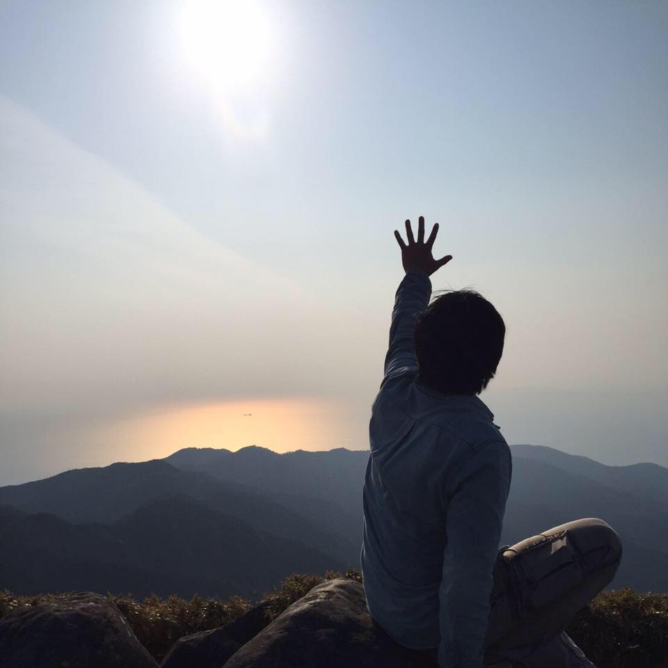 はしむかい ゆうき - ピアノ演奏中